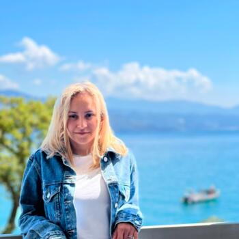 Părinte Voluntari: Lavinia