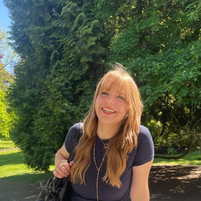 Babysitter in Dison: Maëna