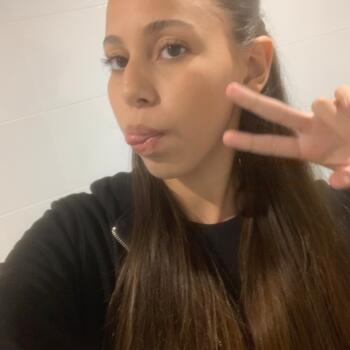 Babysitter in Théoule-sur-Mer: Mélina