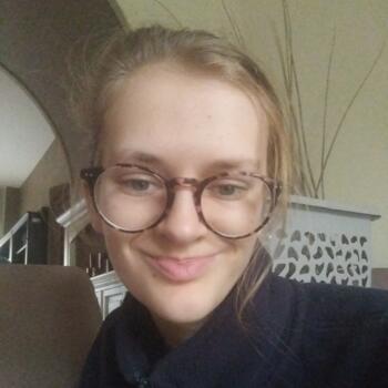 Babysitter in Tournai: Zoé