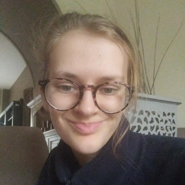 Babysitter in Tournai: Zoé