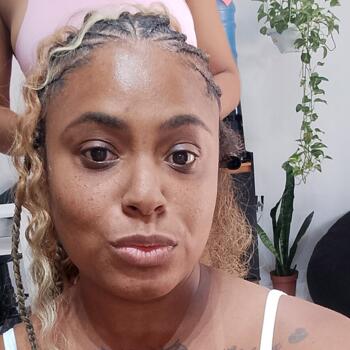 Babysitter Aparecida de Goiânia: Joyce Augusta