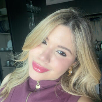 Babysitter Recife: Júlia Leite