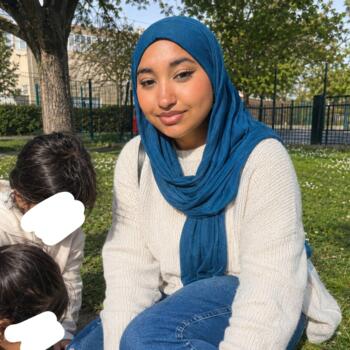 Babysitter em Paris: Aya