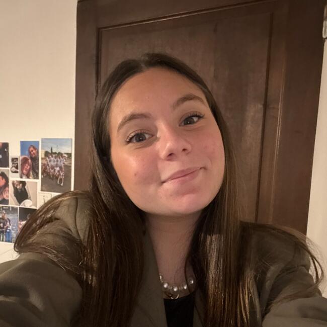 Babysitter in Saint-Nicolas-de-la-Grave: Yara