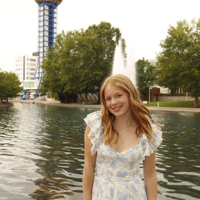 Babysitter in Knoxville: Alison