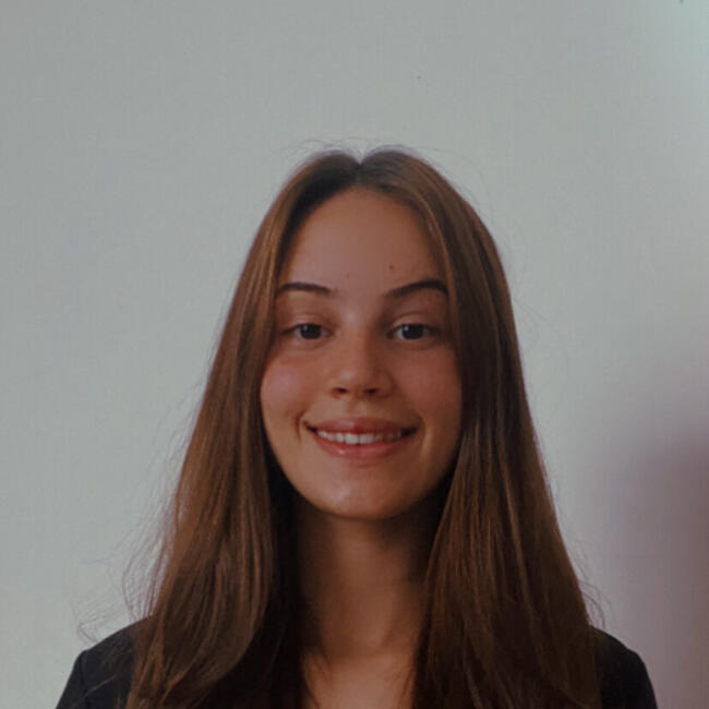 Babysitter in Jandira: Julia