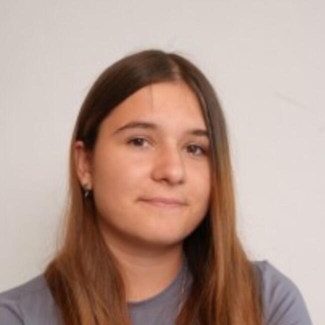 Babysitter in Château-Gaillard: Célia