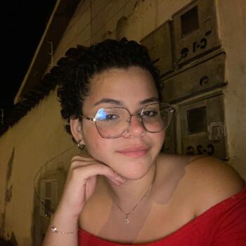 Babysitter in Jatai: Carla