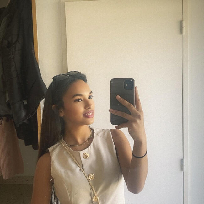 Babysitter in Brecht: Inaya