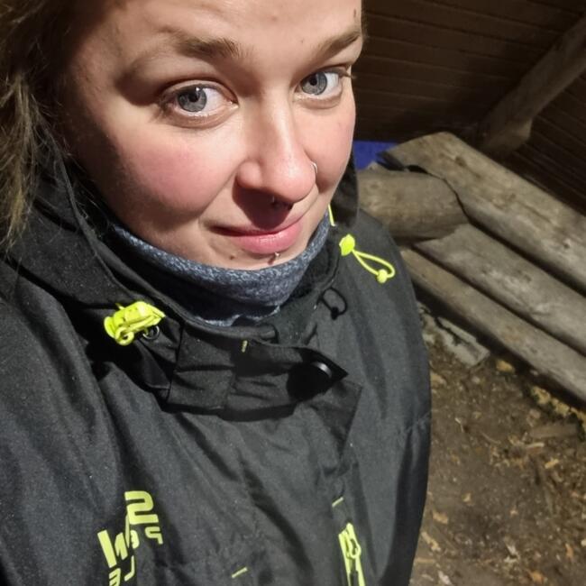 Babysitter in Cairns: Jade