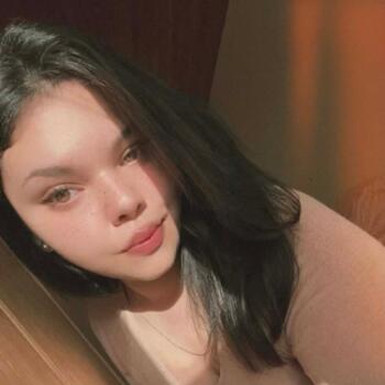 Babysitter in Limerick: Aksela