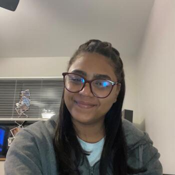 Babysitter in Tacoma: Crisleisy