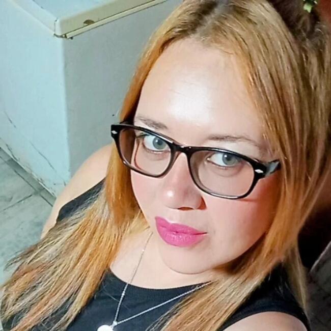 Babysitter in Tigre: Analia