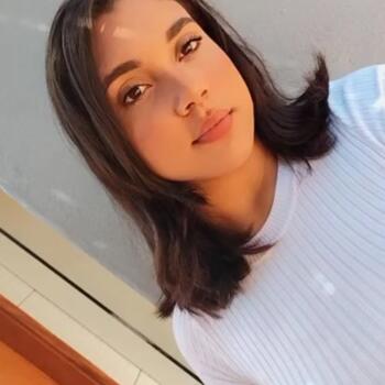 Babysitter in Três Corações: Tayscha