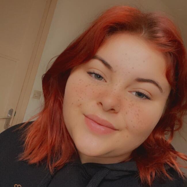 Babysitter in Poix-de-Picardie: Julianna
