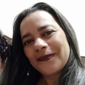 Babysitter in São João de Meriti: Flavia