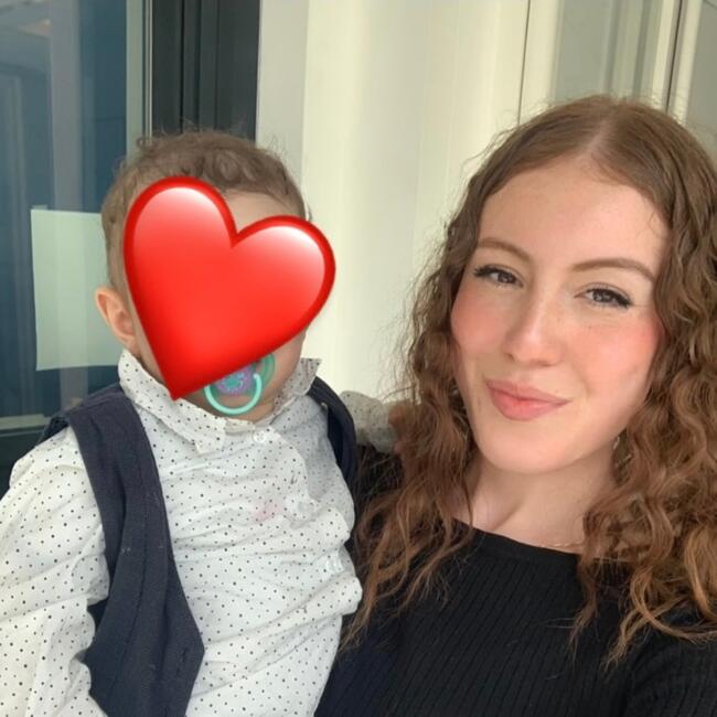 Babysitter in Paris: Licia