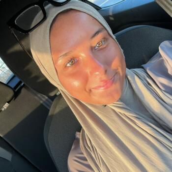 Babysitter in Ingré: Farah