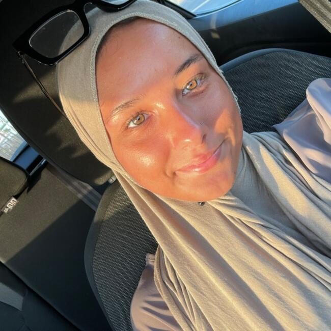 Babysitter in Ingré: Farah