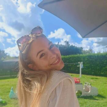 Babysitter in Toulouse: Estelle