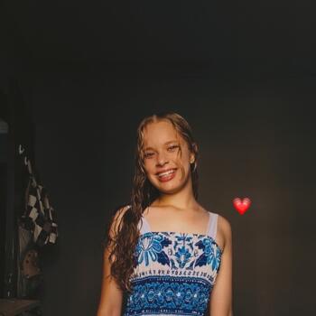 Babysitter in Jundiaí: Yasmim