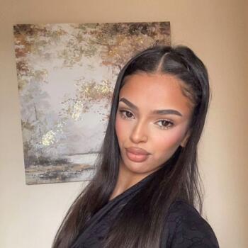 Babysitter in Villeneuve-la-Garenne: Aya