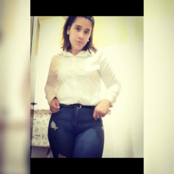 Niñera Grand Bourg: Yamila