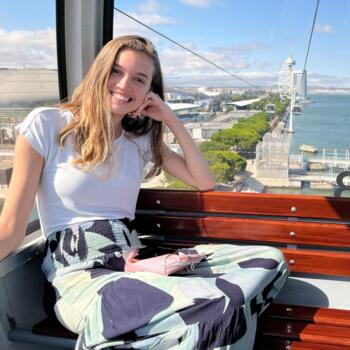 Babysitter em Peniche: Hanny