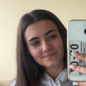 Babysitter in Geelong: Krystal