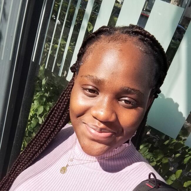 Babysitter in Karlsruhe: ANGELA GRACE TCHOUNGA