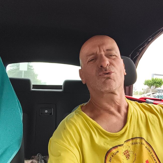 Babysitter in Chloraka: Tasosfreeman