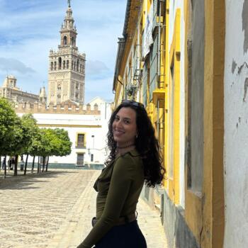 Babysitter in Seville: Paula