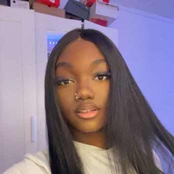 Babysitter in Vincennes: Aicha