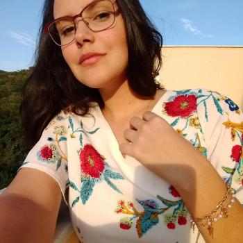 Babysitter Niterói: Yasmin