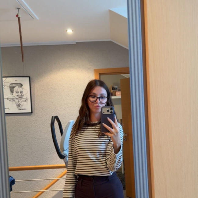 Babysitter in Steinfort: Laura