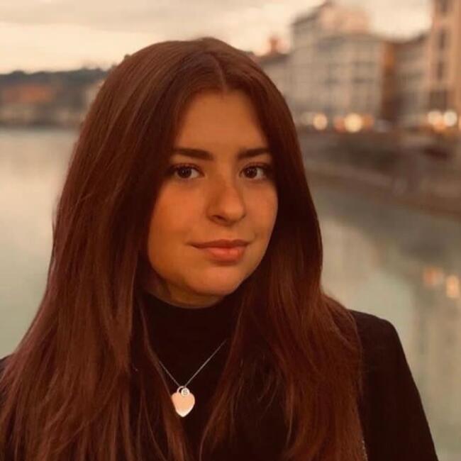 Babysitter a Prato: Sara