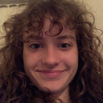 Babysitter in Odense: Nora