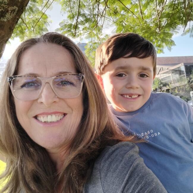 Babysitter in Blumenau: Andrea