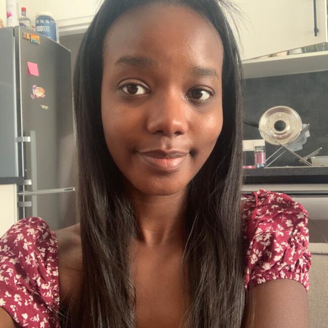 Babysitter in Gennevilliers: Alexandra