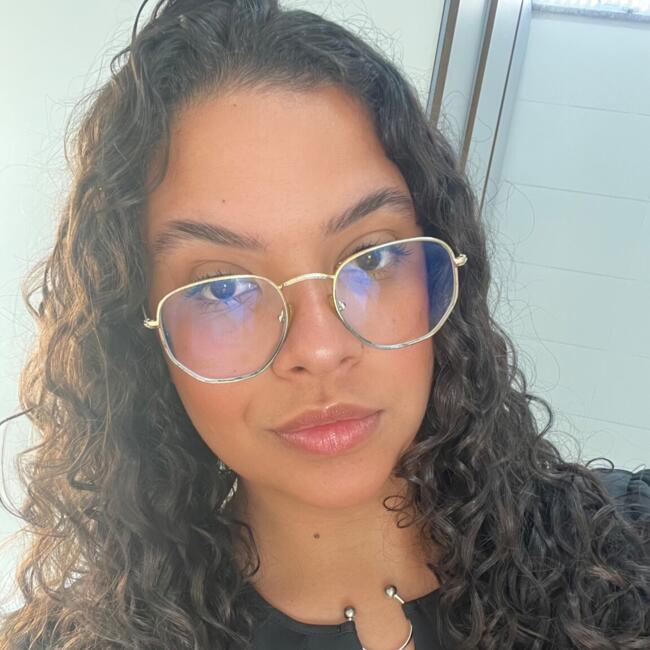 Babysitter in Florianópolis: Yasmin Oliveira