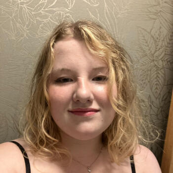 Babysitter in Gillingham: Emily