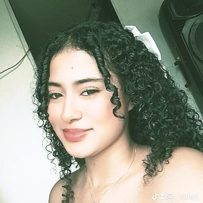 Babysitter in Medellín: Valeria Londoño