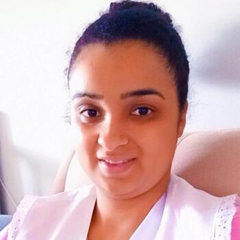 Babá Vitória da Conquista: Jaqueline