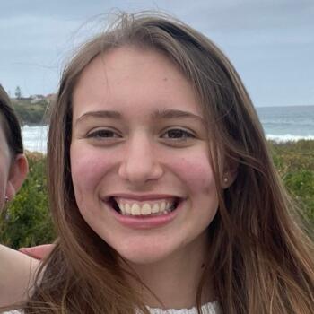 Babysitter in Nowra: Katie