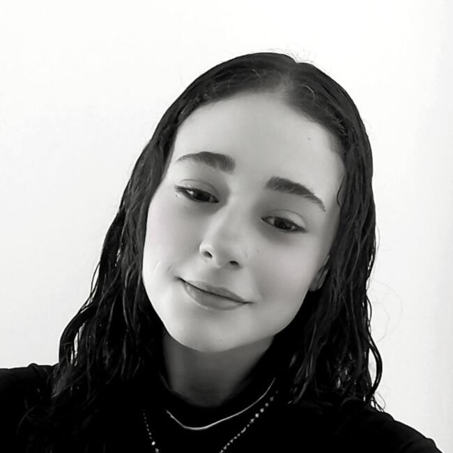 Babysitter in Palhoça: Laiza