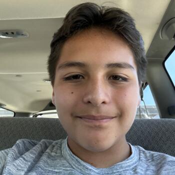 Babysitter La Habra: Alejandro