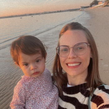Babysitter in Algoz: Lorrayne