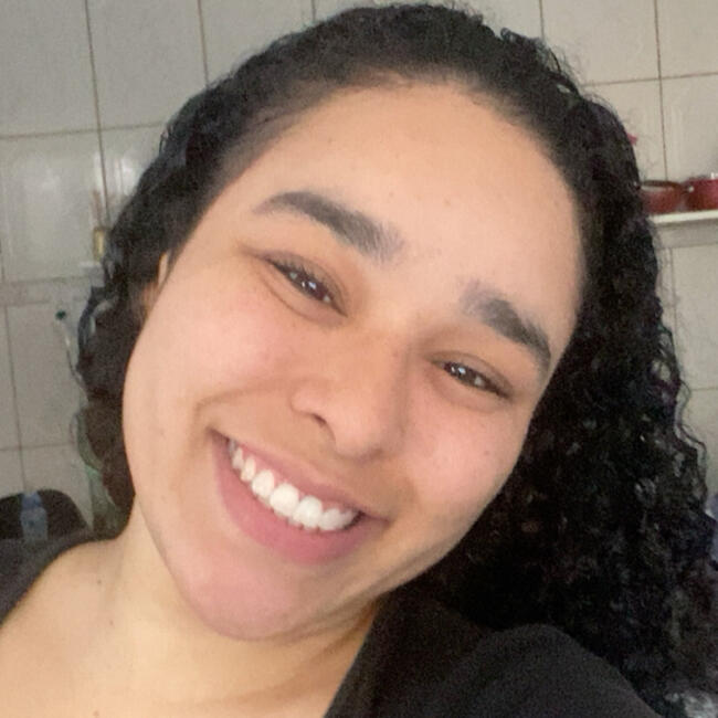 Babysitting job in Praia Grande: Holly Hadassa