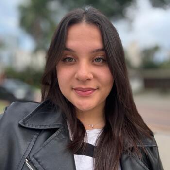 Babá em Colombo: Yasmin